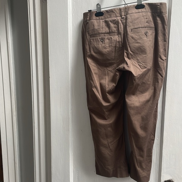 Express capri pant - Picture 2 of 3